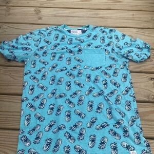 🍍FREE PLANET 🍍🍍PINEAPPLE SHIRT🍍SIZE MED🍍K-22